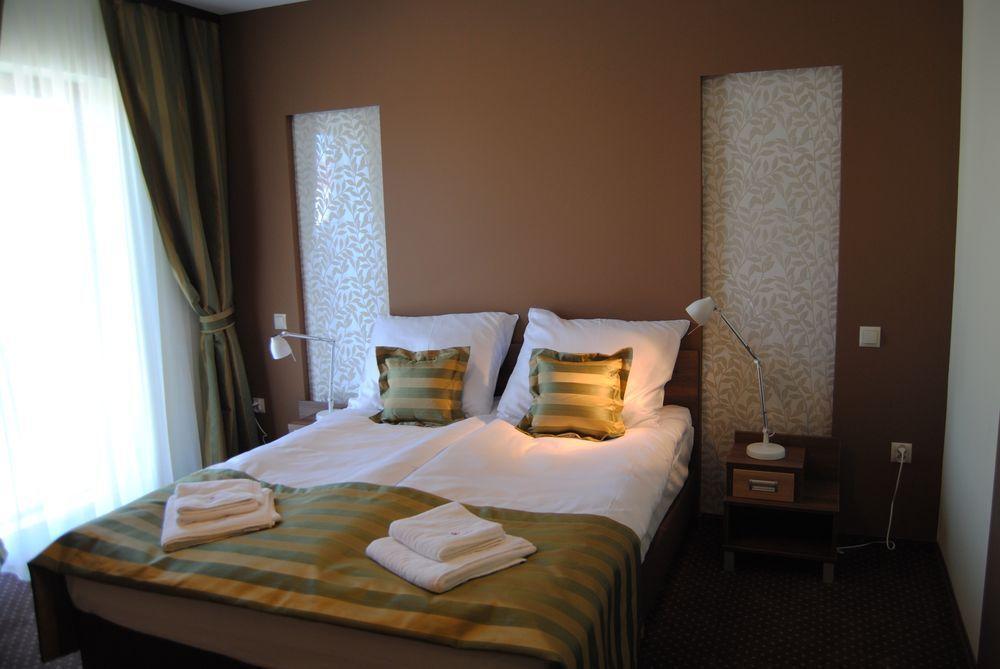 Hotel Magnolia Tychy Dış mekan fotoğraf