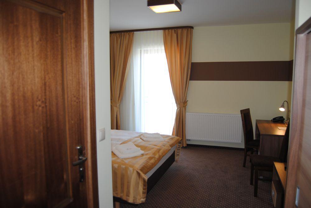 Hotel Magnolia Tychy Oda fotoğraf